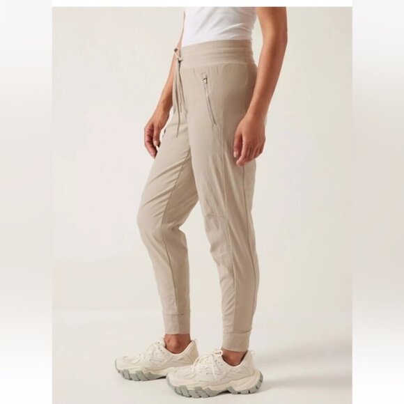 ATHLETA Trekkie North Jogger size 2 color Ecru Mid Rise Pants #405726 gorpcore - Picture 2 of 15